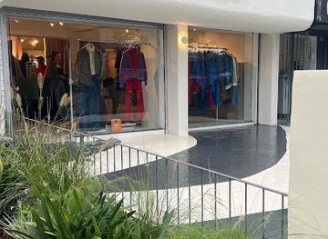 uruguay/montevideo/carrasco/shop/petra-store