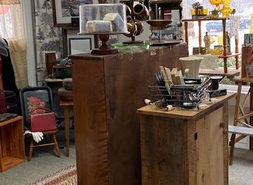 new-hampshire/hanover/shop/kathy-s-fancy