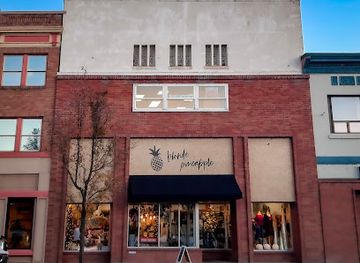 oregon/klamath-falls/shop/blonde-pineapple