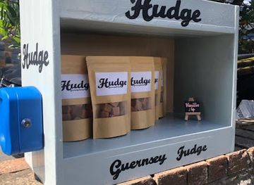 guernsey/st-saviour/shop/hudge