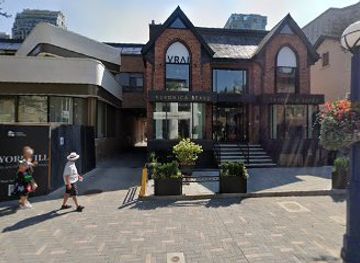 canada/toronto/yorkville/shop/french-accents