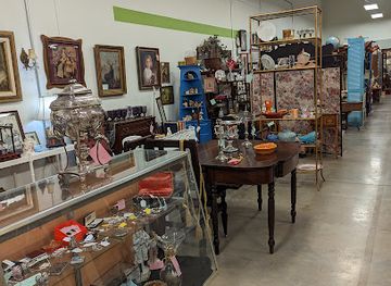 mississippi/north-mississippi/shop/presley-heights-antique-mall