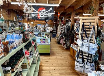 Land's End Gift Shop