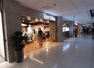 romania/bacau/shop/bershka