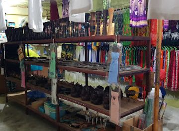 maldives/ukulhas/shop/two-way-shop