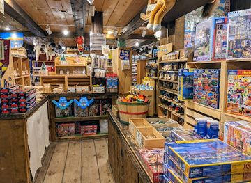 connecticut/mystic-seaport/shop/franklin-s-general-store