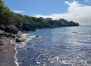 saint-kitts-and-nevis/south-frigate-bay-beach/shop/sea-glass-beach