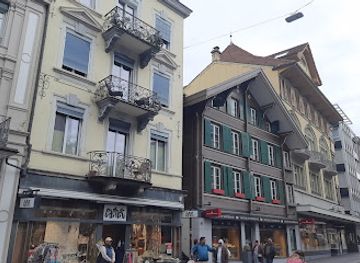 switzerland/interlaken/shop/cachet-interlaken-dekoration-mobel-und-kleidung