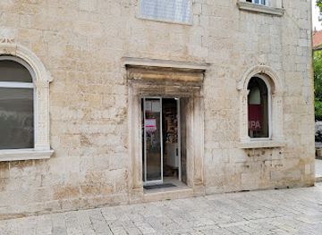 croatia/trogir/shop/bipa