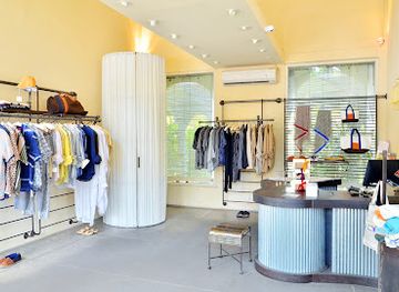 indonesia/bali/ubud/shop/biasa-ubud