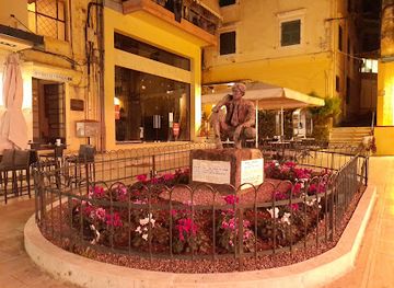 greece/corfu/corfu-old-town/shop/must-b