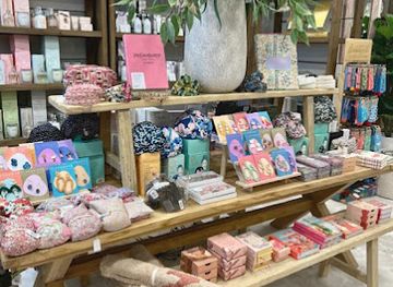 australia/gold-coast/shop/broadbeach-giftery