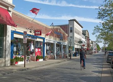 rhode-island/newport-cliff-walk/shop/roughan-mccarthy