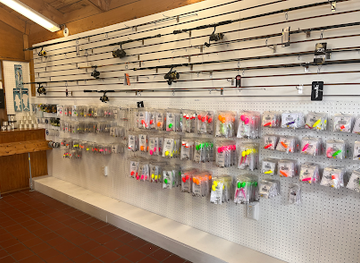 delaware/cape-henlopen-state-park/shop/breakwater-bait-and-tackle