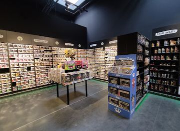 austria/vienna/simmering/shop/merchversum