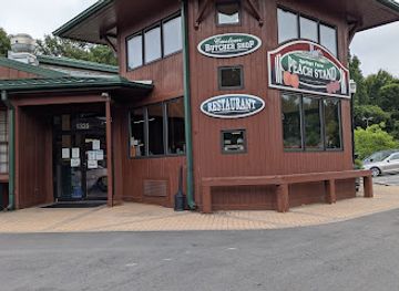 south-carolina/fort-mill/shop/the-peach-stand