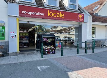 guernsey/vazon-bay/shop/coop-vazon