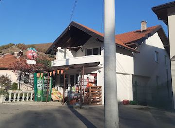 bosnia-and-herzegovina/zenica-doboj-canton/shop/trgovina-h-m