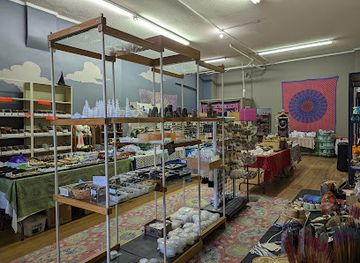 minnesota/mankato/shop/christy-s-crystals