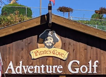 wisconsin/wisconsin-dells/shop/pirate-s-cove-adventure-golf