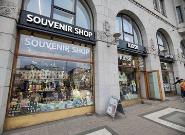 finland/helsinki/katajanokka/shop/reindeer-souvenirs-shop-kiosk