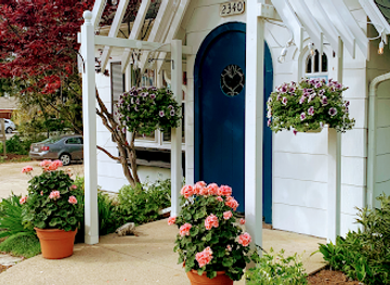 wisconsin/door-county/shop/glo-door-county