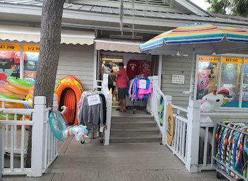 south-carolina/hilton-head-island/shop/beach-market-at-coligny