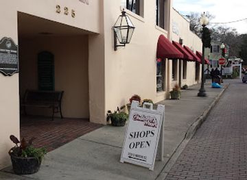 north-carolina/cape-fear-coast/shop/chandler-s-wharf