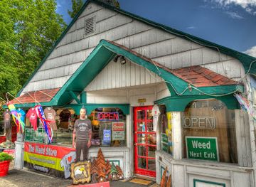 california/shasta-cascade/shop/the-weed-store
