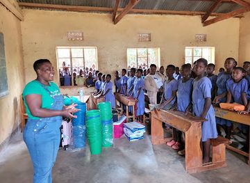 uganda/lake-bunyonyi/shop/happy-girls-project