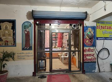 india/varanasi/sarnath/shop/isipatana-silk-emporium