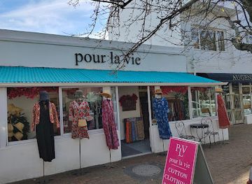 south-africa/cape-winelands/shop/pour-la-vie