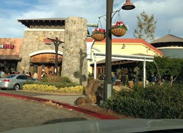 california/chula-vista/rancho-del-rey/shop/eastlake-village-marketplace