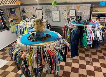 iowa/backbone-state-park/shop/repeats-consignment