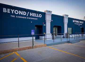 illinois/metro-east/shop/beyond-hello-dispensary-st-louis-metro-east