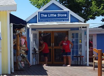 ohio/put-in-bay/shop/the-shops-at-compass-pointe-put-in-bay