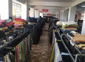 kenya/lake-naivasha/shop/think-twice-second-hand-clothes-naivasha