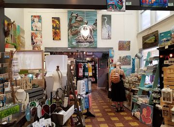 florida/st-petersburg/shop/the-merchant-purveyor-of-local-goods