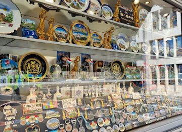 belgium/luxembourg/shop/souvenirs-shop