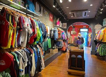 ireland/dublin/temple-bar/shop/the-big-smoke-vintage