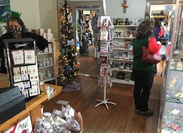 massachusetts/north-shore/shop/sea-meadow-gifts-and-gardens