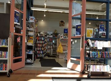 pennsylvania/erie/shop/bayfront-bookshelf