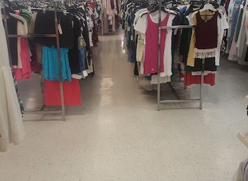 missouri/joplin/shop/half-of-half-name-brand-clothing