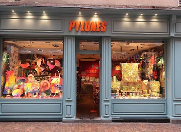 france/toulouse/shop/pylones