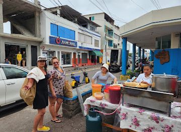 ecuador/puerto-ayora/shop/city-market