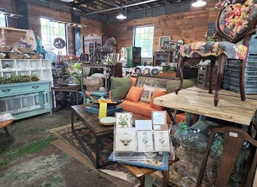 missouri/branson/shop/vintage-vault-mercantile