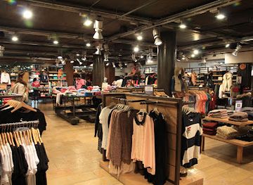 andorra/andorra-la-vella/shop/options-via-moda