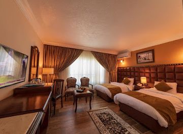 jordan/wadi-rum/shop/town-season-hotel