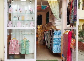 india/jaipur/city-palace/shop/palace-outlet-kijjala