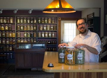 vermont/lamoille-county/shop/rogue-herbalist-academy-apothecary
